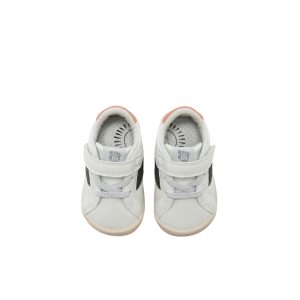 casual-barefoot-mustang-modern-bebe-kakhy-1.jpg