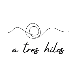 A Tres Hilos